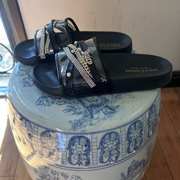 Juicy Couture Black Slide Sandals with Chain Detail - Picture 3 of 4